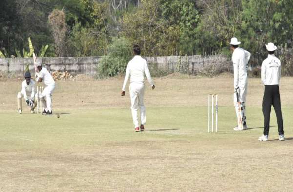 विवि की टीम को 100 रन से हराकर स्कूल शिक्षा ने किया गौर टूर्नामेंट पर कब्जा