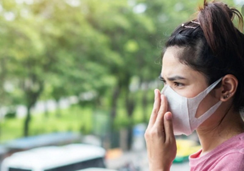 लखनऊ में तय कीमत से 200 रुपए ज्यादा में बेचे जा रहे हैं कोरोना से बचाने वाले मास्क