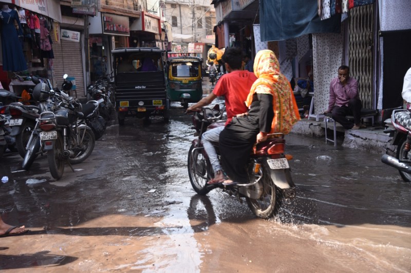 sewage water overflow problem in inside parts of jodhpur city