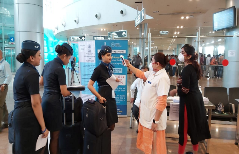 दिल्ली सरकार की एडवाइजरी, कोरोना से बचाव में मास्क व सैनिटाइजर जरूरी नहीं