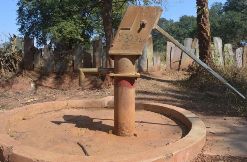 स्वास्थ्य विभाग ने तो हद ही पार कर दी, फ्लोराइड की जानकारी को लेकर जनप्रतिनिधि और शासन तक को कर रहा गुमराह