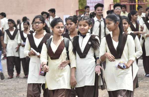 112 केंद्रो पर हुआ अंग्रेजी का पेपर, नहीं पहुंचे 538 विद्यार्थी