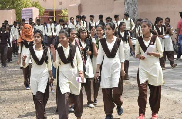 112 केंद्रो पर हुआ अंग्रेजी का पेपर, नहीं पहुंचे 538 विद्यार्थी