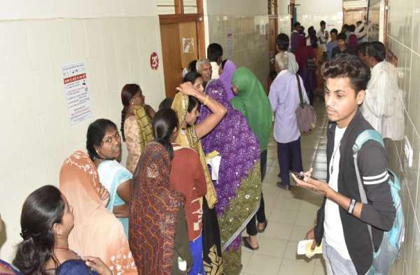 सर्दी-जुखाम के 30 फीसदी बढ़े मरीज