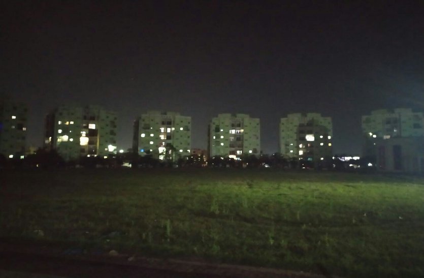 16 दिनों के बाद इंटरनेशनल कॉलोनी की स्ट्रीट लाइट हुआ रोशन