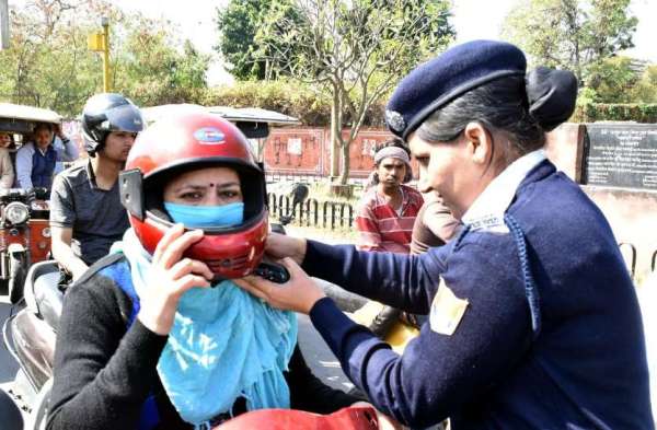 Outstanding work in traffic operations,,, crime control,,,,, on Women's Day ,,,, 12 women policemen honored
