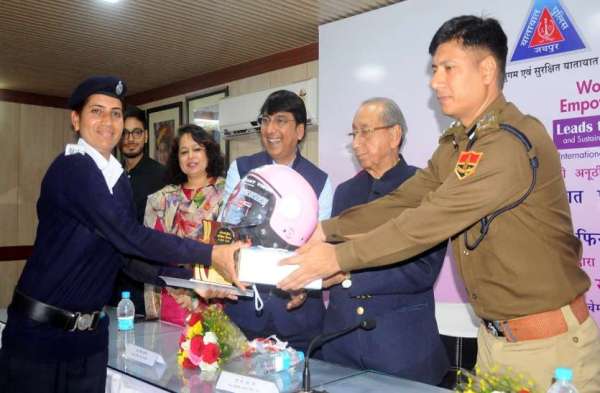 Outstanding work in traffic operations,,, crime control,,,,, on Women's Day ,,,, 12 women policemen honored