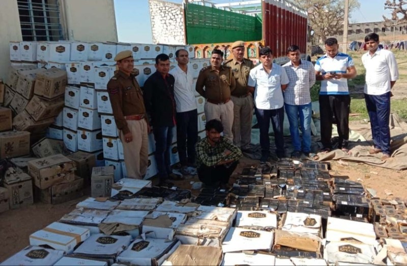 हरियाणा निर्मित 50 लाख की शराब जब्त, मंडार पुलिस की कार्रवाई