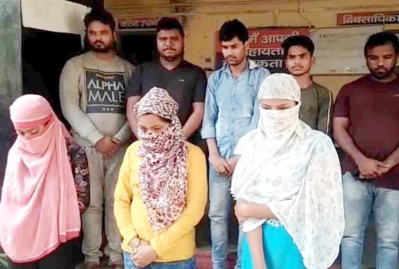 पकड़ी गई कॉलगर्ल ने किए खुलासे, कई राजनेताओं और व्यापारियों का था संरक्षण