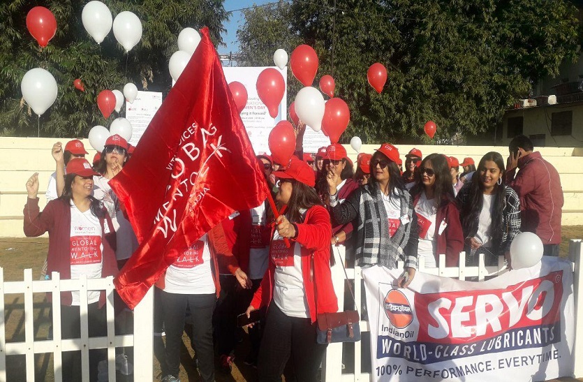 हर महिला शक्ति का पुंज, परेशानी से घबराएं नहीं