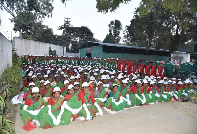धूप, बारिश या फिर हो कड़ाके की ठंड, नहीं रूकते स्वच्छता दीदियों के कदम, इनके काम को हर कोई करता है सलाम