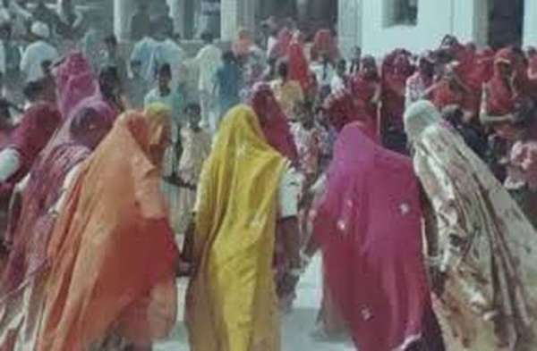 Happy Holi : colorful summer season has arrived