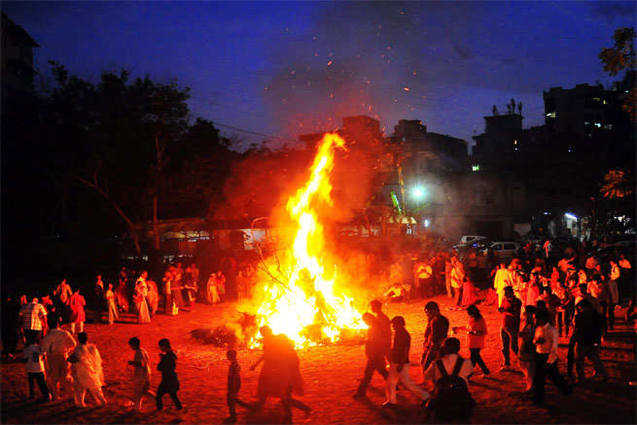 holika dahan muhurat 2020, holi wishes, holi video, happy holi photos