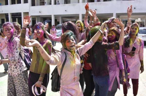 बुरा न मानो होली हैं