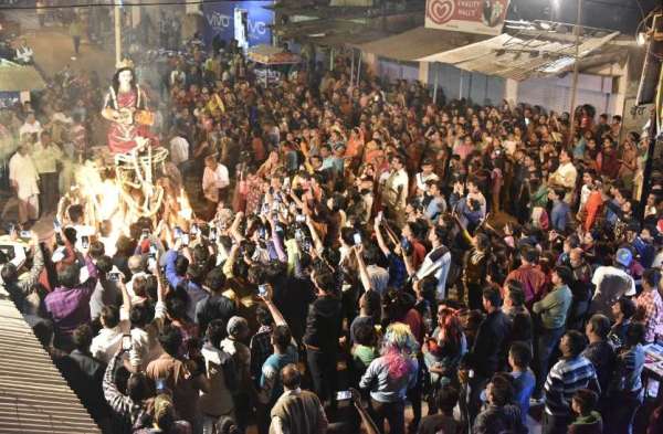 होली में जलाई बुराईयां, शहर में जगह-जगह हुआ होलिका दहन