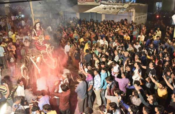 होली में जलाई बुराईयां, शहर में जगह-जगह हुआ होलिका दहन