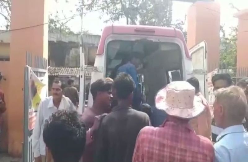 प्रेमिका के साथ होली खेलने में नाकाम हुए युवक ने खुद को मारी गोल