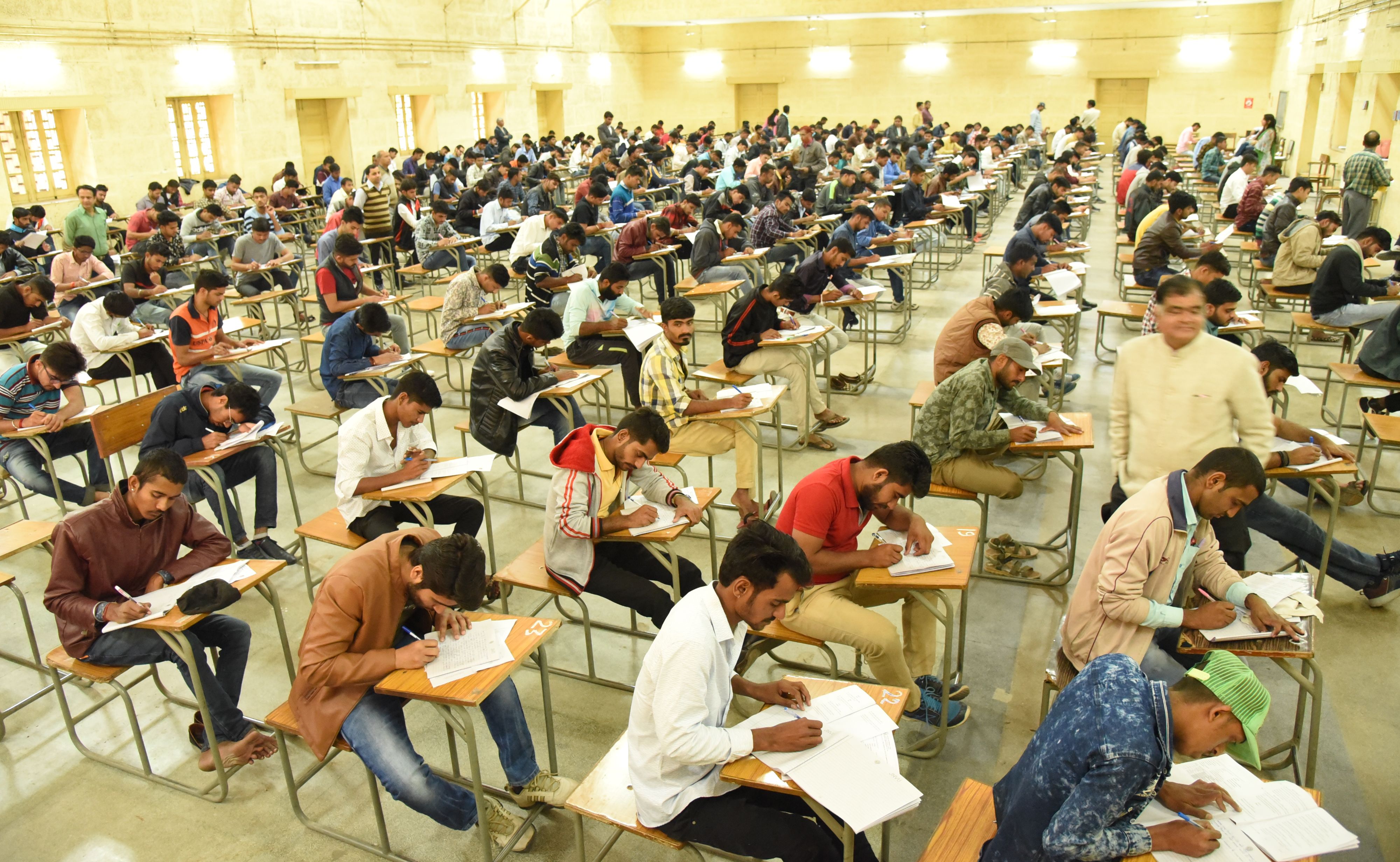 जेएनवीयू की नियमित परीक्षाएं आज से, 1.25 लाख परीक्षार्थी बैठेंगे
