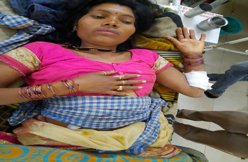 Lover attacked girlfriend in madhya pradesh