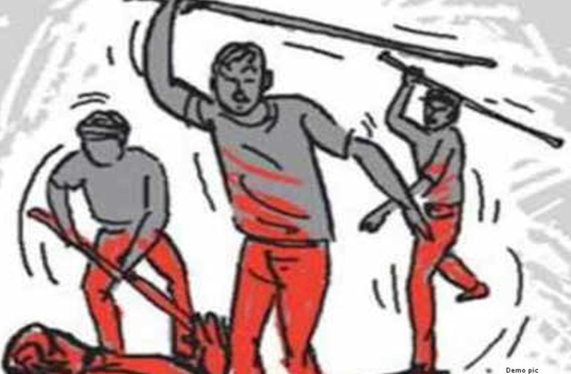 घर घुसकर महिला से मारपीट व तोडफ़ोड़ मामले में 40 महिला-पुरुष के खिलाफ बलवा का केस दर्ज