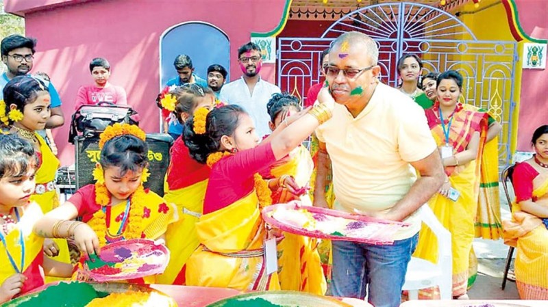 लिलुआ होम में बसंत उत्सव व होली