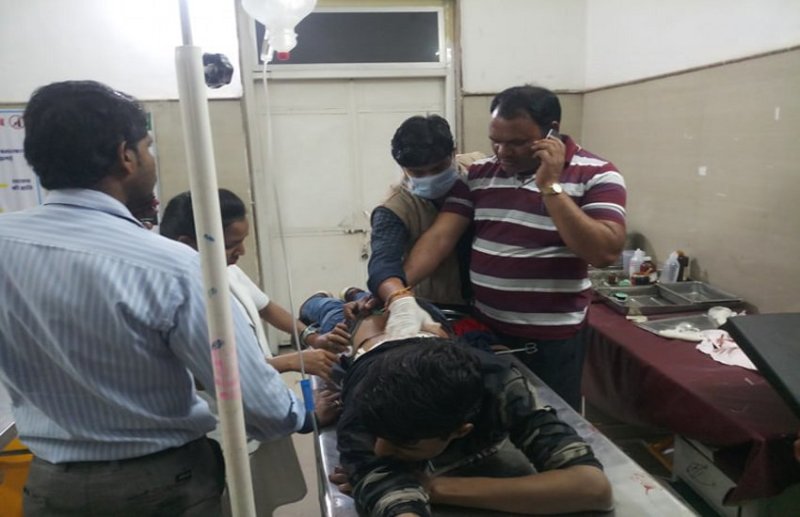 Youth attacked with knife at wedding ceremony, Jabalpur referred