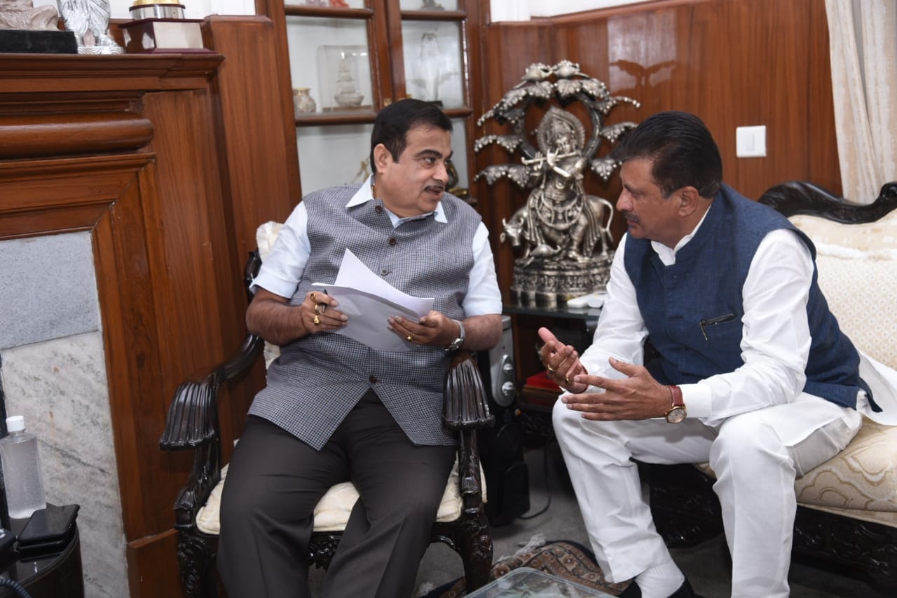 MP Ganesh met Union Transport Minister to complete the work of National Highway