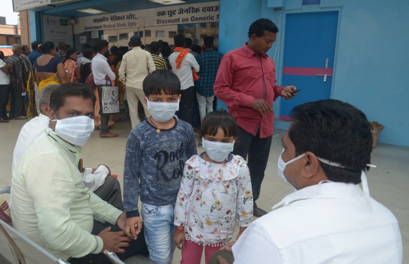 कोरोना को हराना ही है...