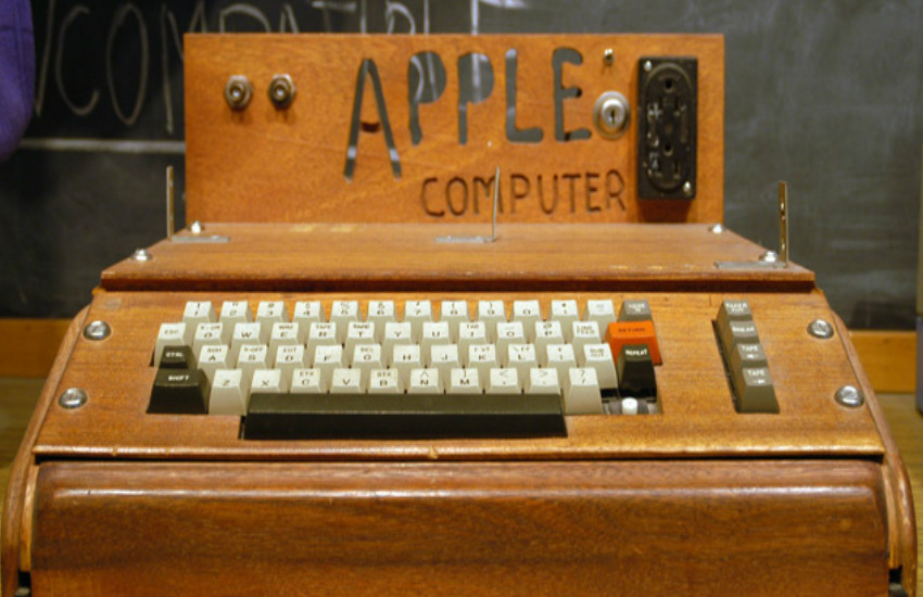 apple-1_computer_sells_for_458711_at_auction_in_boston.jpg