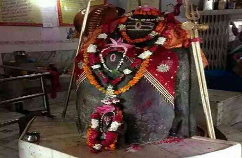 इस मंदिर में होता है माता पार्वती और शिव का मिलन, देखने के लिये लगती है भारी भीड़