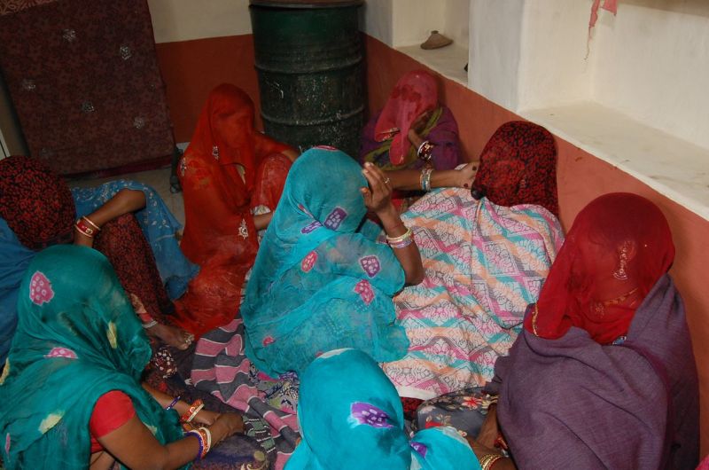 कुछ दिनों पहले गूंज रहे थे विवाह गीत, अब सिर्फ सिसकियां और रूलाई