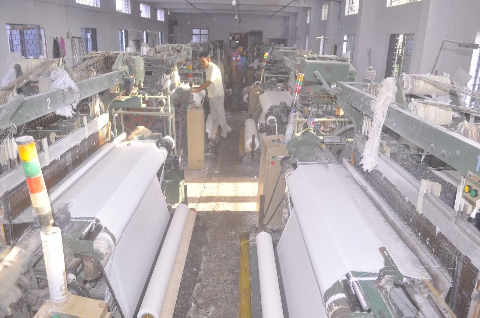  Textile industry felt corona virus, production reduced, helplessness in low wages