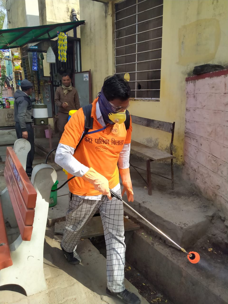 Drug spraying to protect against corona virus
