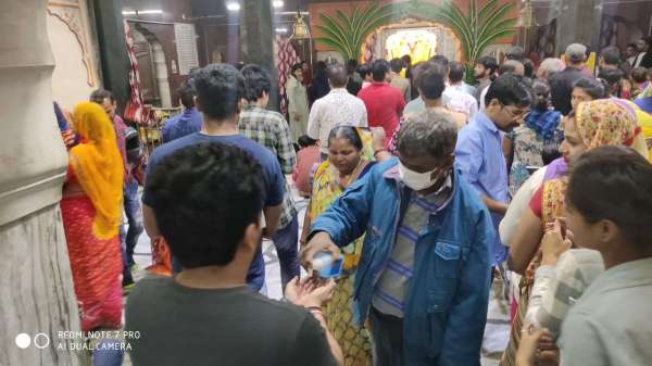 Corona Arlt also appeared in Jaipur's temples