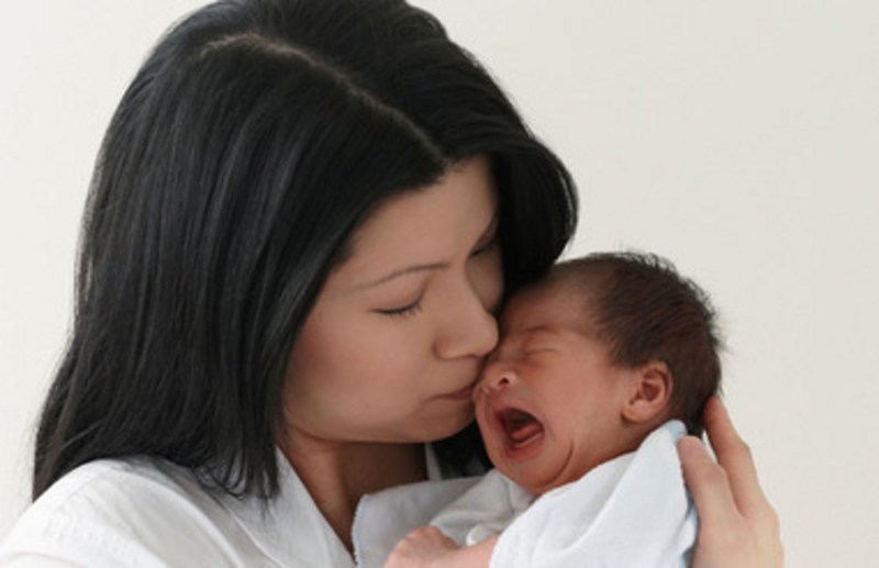 क्यों अत्यधिक रोता है आपका बच्चा, कही आप भी कारणों से अनजान तो नहीं