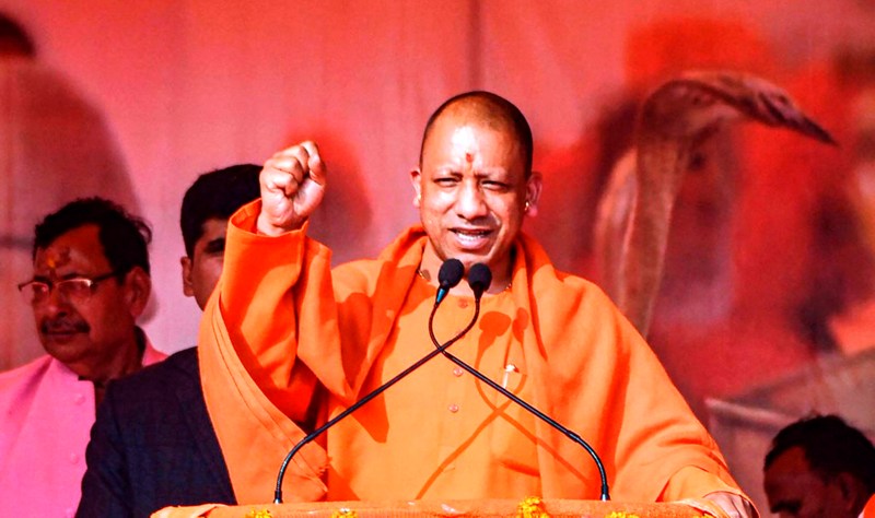 कोरोना को लेकर एक्शन में सीएम योगी आदित्यनाथ, स्कूल-काॅलेज में छुट्टी के साथ धरना-प्रदर्शन पर रोक