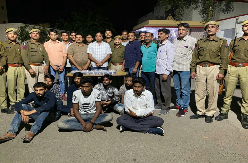 दो पिस्तौल जब्त, एक गिरफ्तार