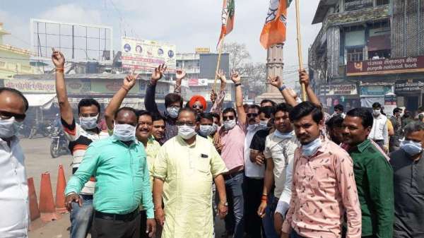 CM Kamal Nath resigns