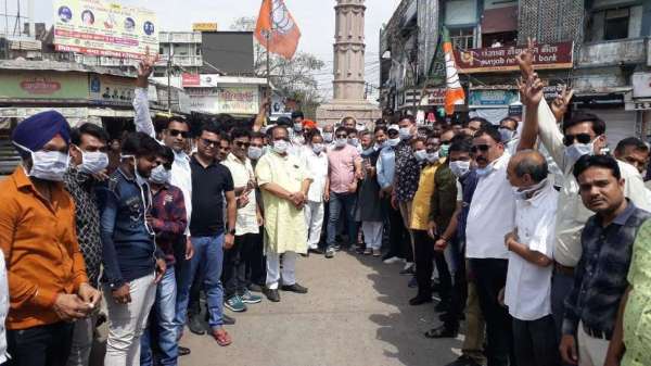 CM Kamal Nath resigns