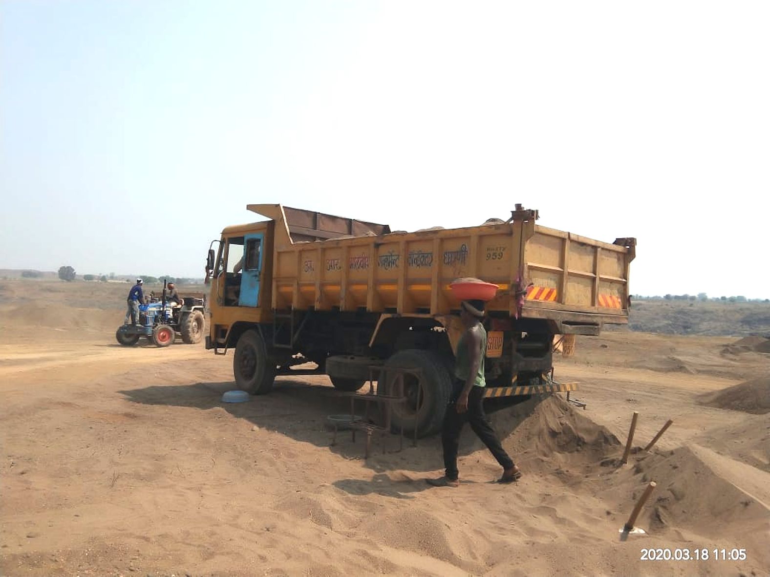 Illegal sand mining at Ramakheda, supply to Maharashtra
