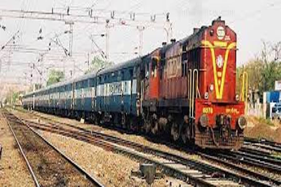 9 trains of indian railways cancelled, passengers screening at station
