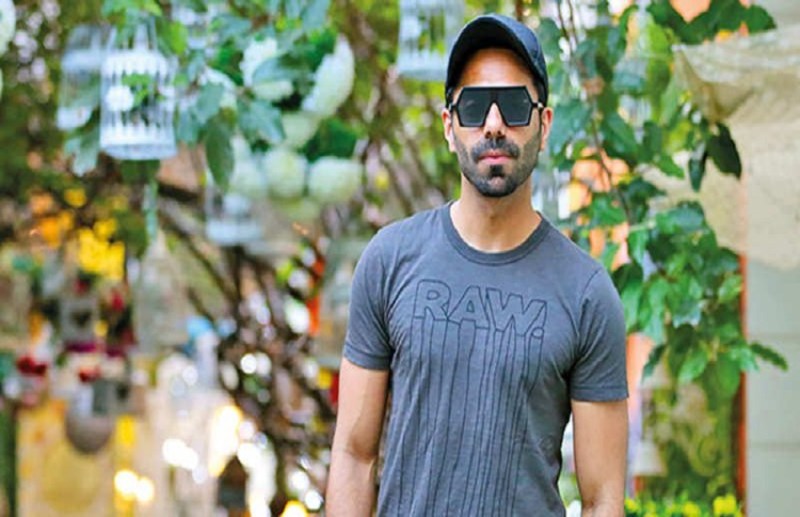 आपरशक्ति खुराना ने कोरोनावायरस पर लिखी कविता