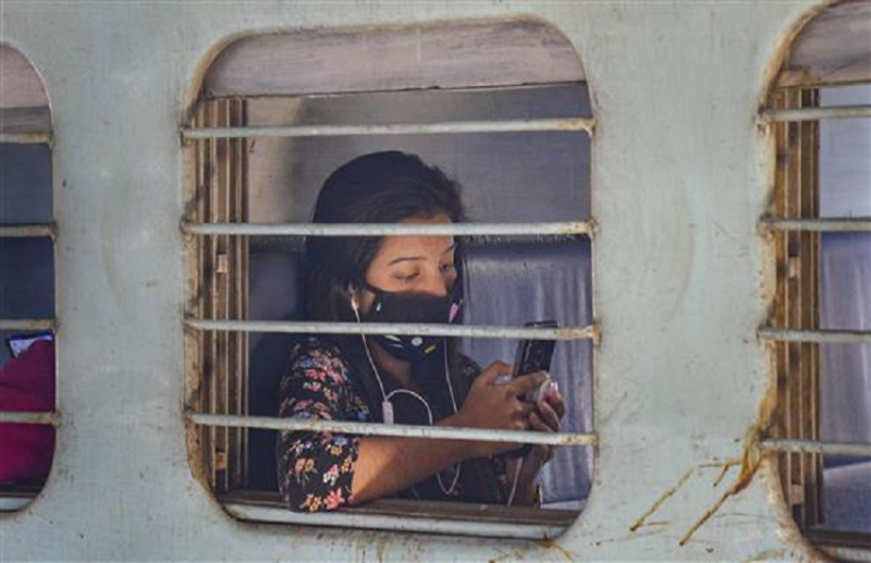 कोविड-19: क्या 'जनता कर्फ्यू' के दौरान बीच में रोक दी जाएंगी ट्रेनें, ऐसे करें पता