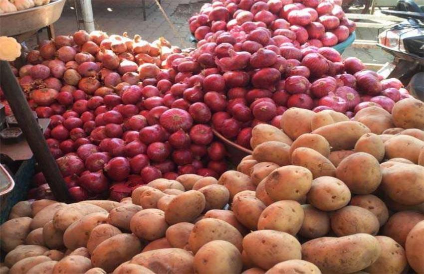onian and potato price.jpg