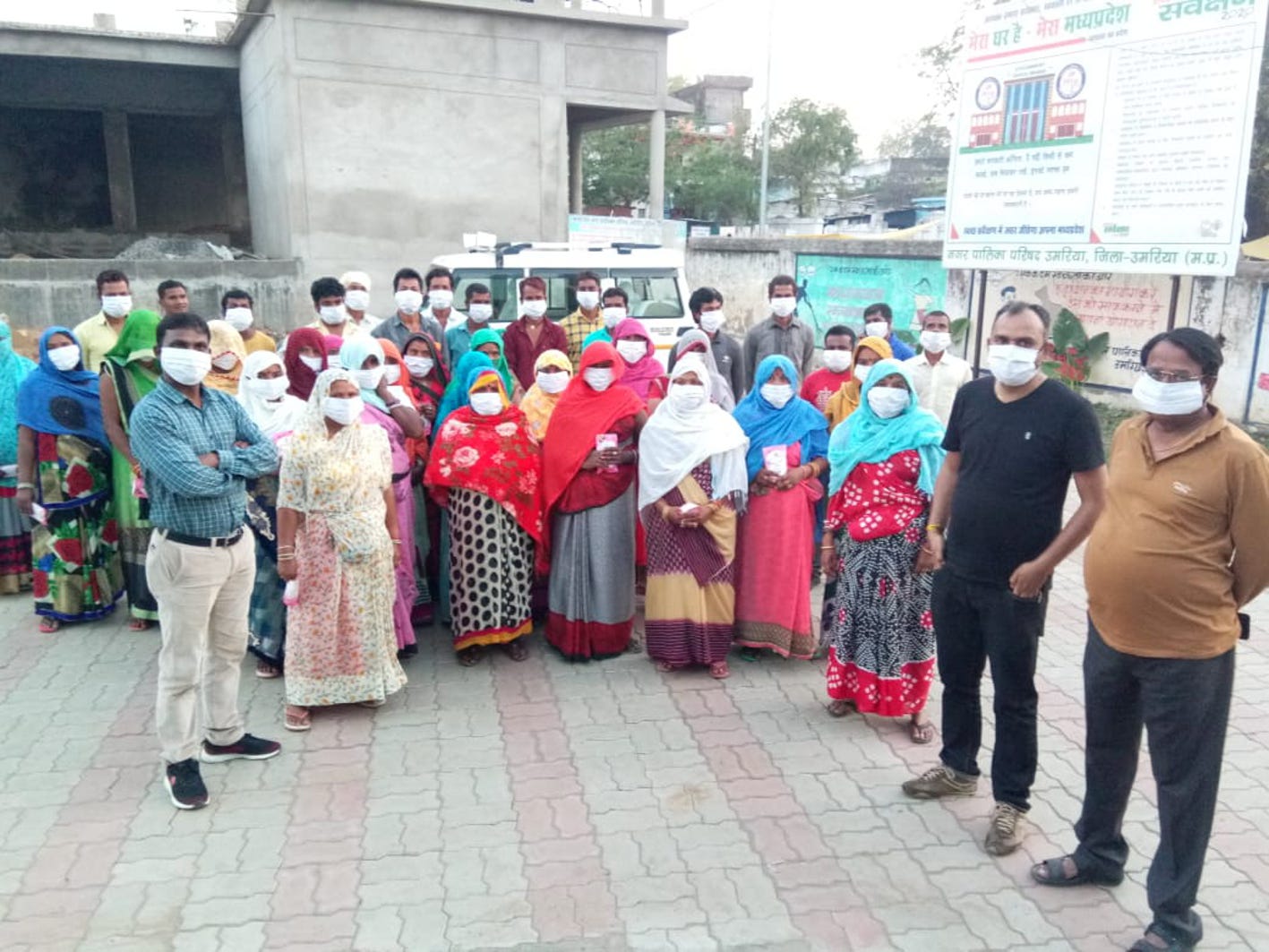 Vigilance: Municipal distributes masks and sanitizers