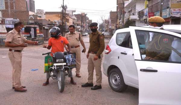 श्रीगंगानगर.लॉक डाउन में अब अधिक सख्ती, वाहनों की आवाजाही पर रोक.......देखें खास तस्वीरें