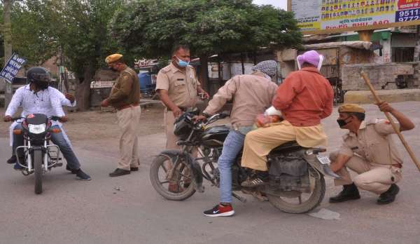 श्रीगंगानगर.लॉक डाउन में अब अधिक सख्ती, वाहनों की आवाजाही पर रोक.......देखें खास तस्वीरें