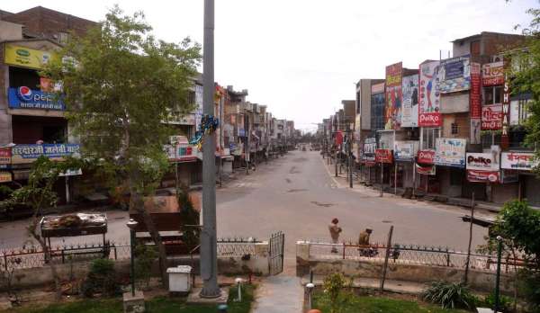 श्रीगंगानगर.लॉक डाउन में अब अधिक सख्ती, वाहनों की आवाजाही पर रोक.......देखें खास तस्वीरें