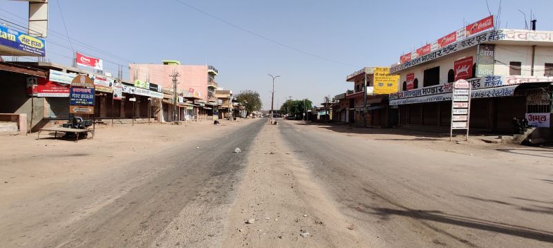 कोरोना वायरस: पोकरण में पसरा रहा सन्नाटा, दोपहर बाद दुकानों को करवाया बंद