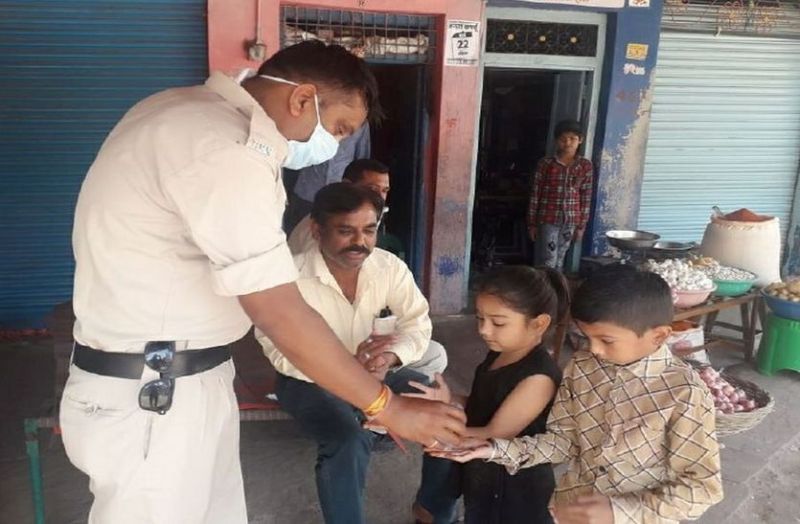 lock down with corona virus and ratlam police